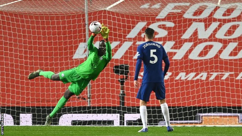 Finale Chelsea/City : Édouard Mendy évoque la menace Riyad Mahrez !