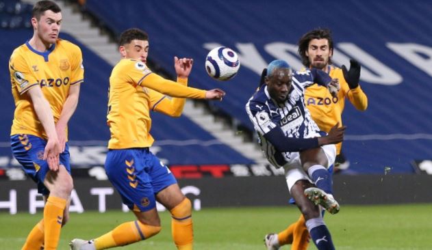 West Brom : Deux clubs de la Premier League s’intéressent à Mbaye Diagne !