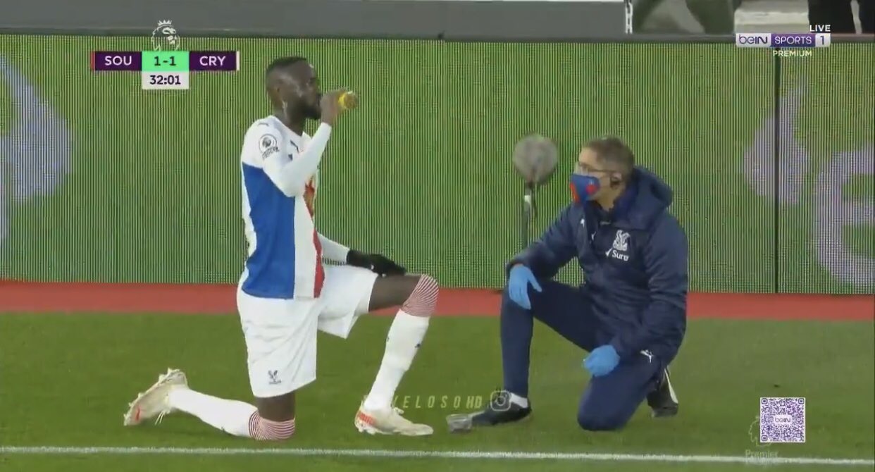 Crystal Palace: Cheikhou Kouyaté a rompu son jeûne en plein match (Photos)