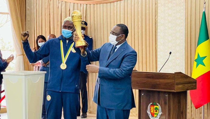 Macky Sall aux Lions du Beach Soccer: « Je vous fais confiance pour réaliser un autre dem ba diéékh »