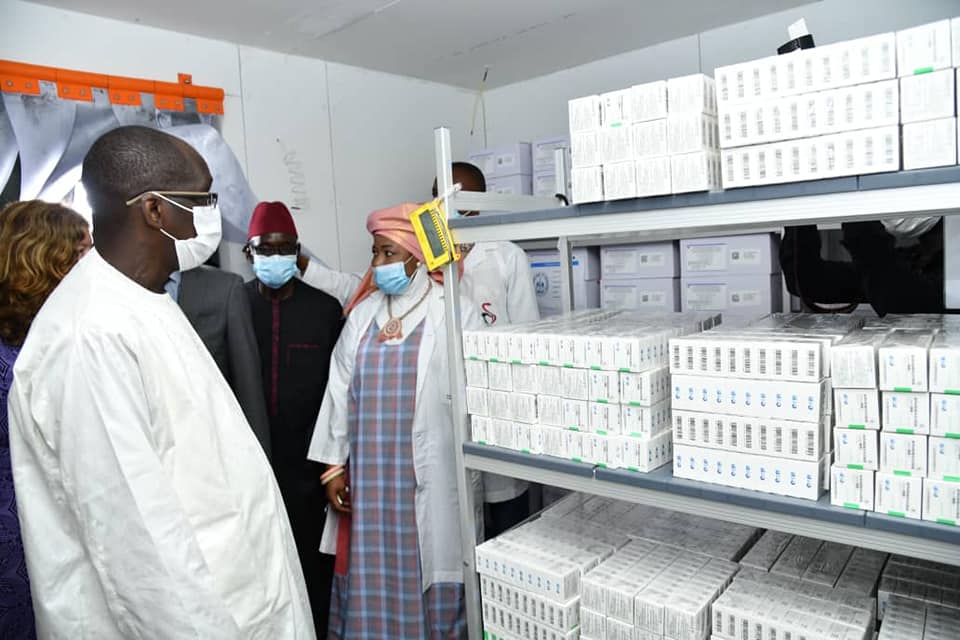 Initiative Covax : Abdoulaye Diouf Sarr reçoit 184 800 doses du vaccin AstraZeneca
