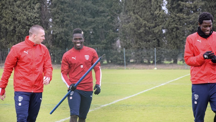 Nîmes décide de sanctionner Moussa Koné et Sidy Sarr, absents pour la reprise