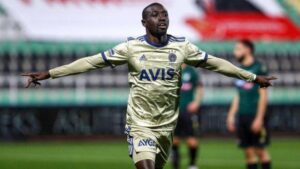 Papiss Demba Cissé : « Le foot sénégalais est vraiment en retard, ce n’est pas professionnel » (vidéo)