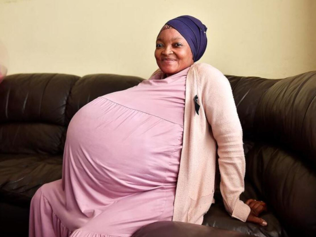 Record : Une Sud-africaine accouche de 10 bébés