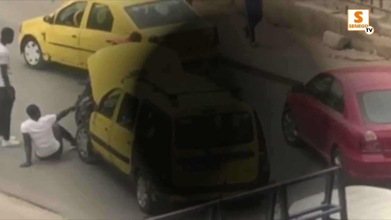 Fuyant la police, le motocycliste percute un taxi (Senego Tv)