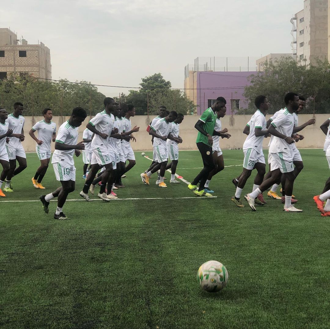 Les joueurs du Jaraaf découvrent leur nouveau centre d’entraînement: Regardez leur première séance!