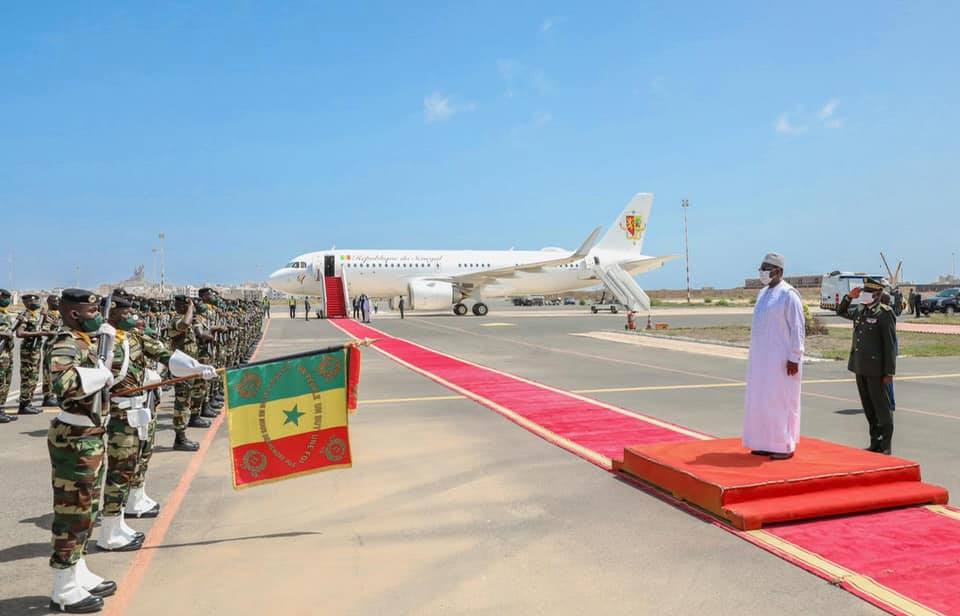 Mauritanie : Les images de l’arrivée de Macky et Marième Faye Sall à Nouakchott (10 Photos)