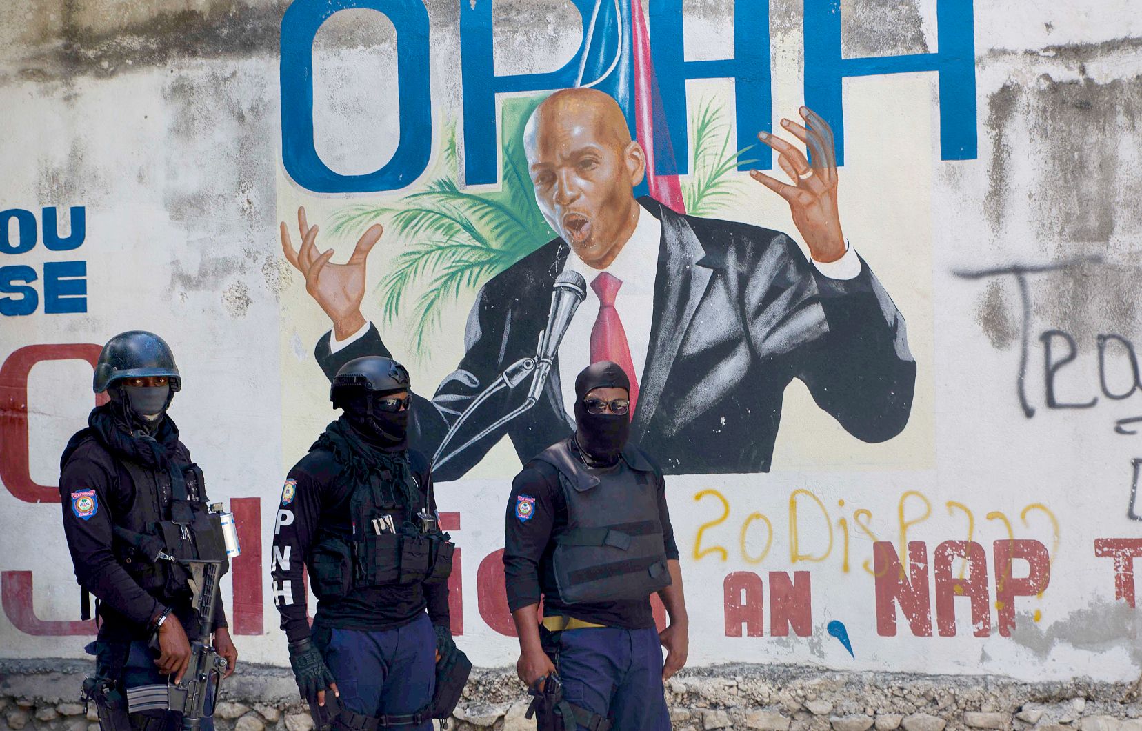 Photo of Haiti: Pred jeho vraždou sa prezident Joanel Moss pokúsil privolať pomoc