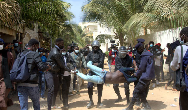 Violences policières: Le collectif Noo Lank incrimine le ministre de l’Intérieur…