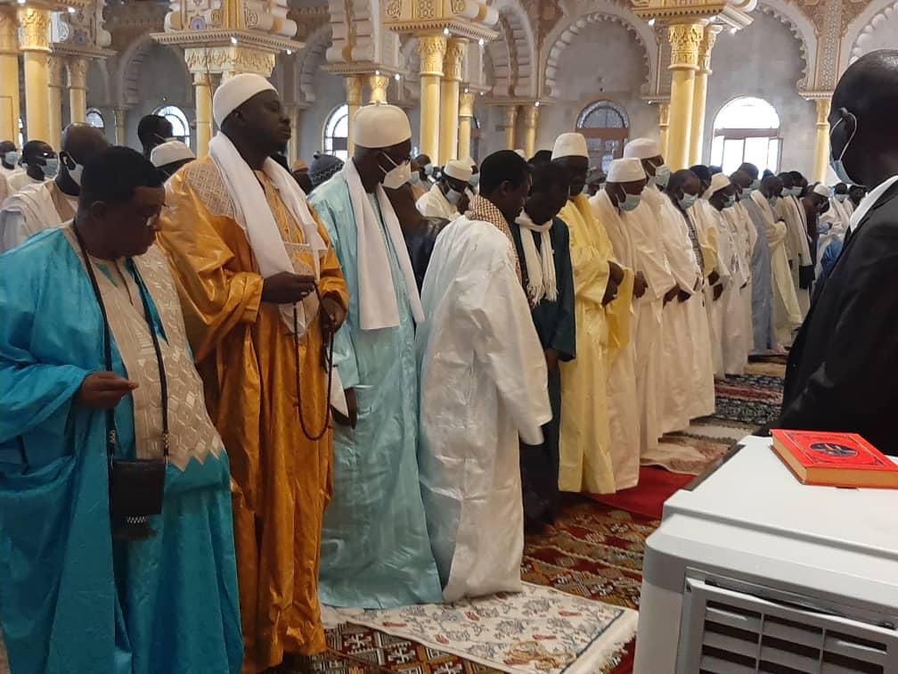 (20 photos) – Tabaski 2021: La prière à la Grande Mosquée Masalikoul Jinane. Regardez
