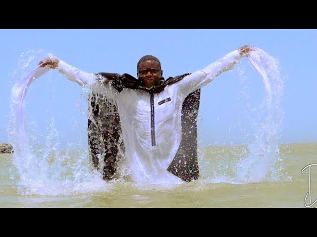 « Tékhé Takhaa », le nouveau clip de Sadbou Samb