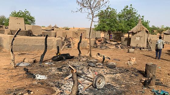 Mali : une quarantaine de civils tués par des jihadistes présumés