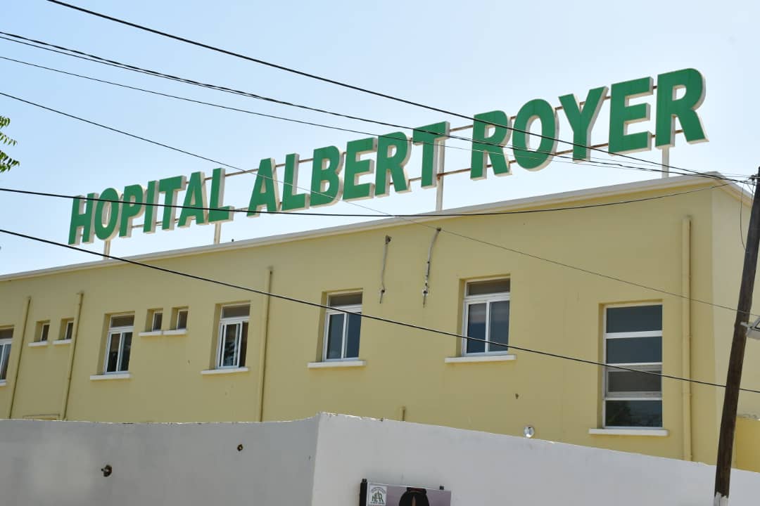 Hôpital Albert Royer : 15 enfants touchés par la Covid-19, dont 4 sont décédés