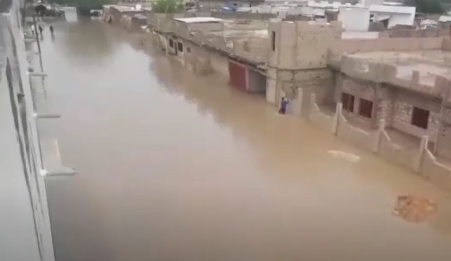 Inondations à Touba : Le quartier Ndamatou envahi par les eaux (vidéo)