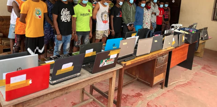 Réseau de cybercriminalité : 23 Nigérians arrêtés à Mbao par la police