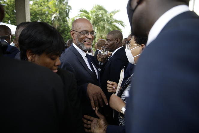 Meurtre du président haïtien : Le procureur limogé après avoir réclamé l’inculpation du P.M.