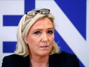 Macky Sall a reçu Marine Le Pen en catimini pendant une heure au palais présidentiel