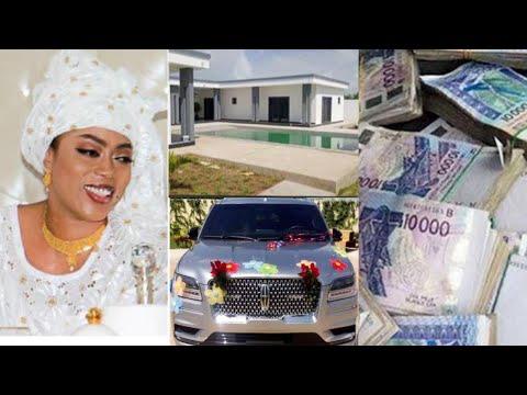 Les Thiantacônes offrent 160 millions de FCFA, des parures en diamant … à Aïda Diallo