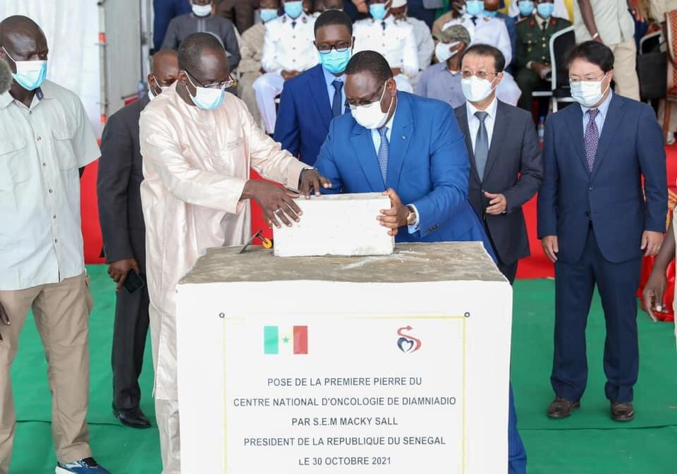 Diamniadio : Macky Sall lance les travaux du Centre national d’Oncologie