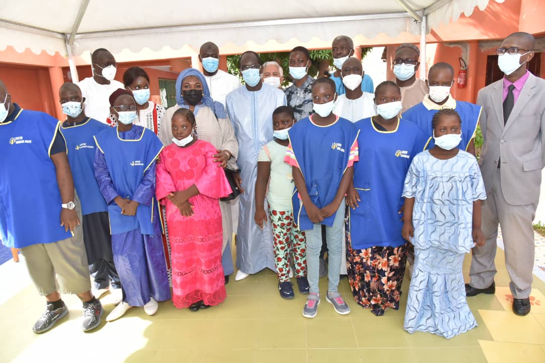 Macky Sall et Diouf Sarr au secours des enfants déficients mentaux