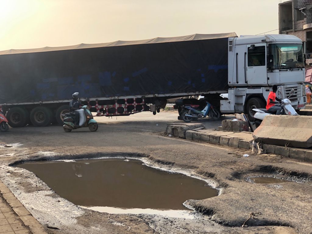 Poste-Thiaroye : La route dégradée source de plusieurs accidents