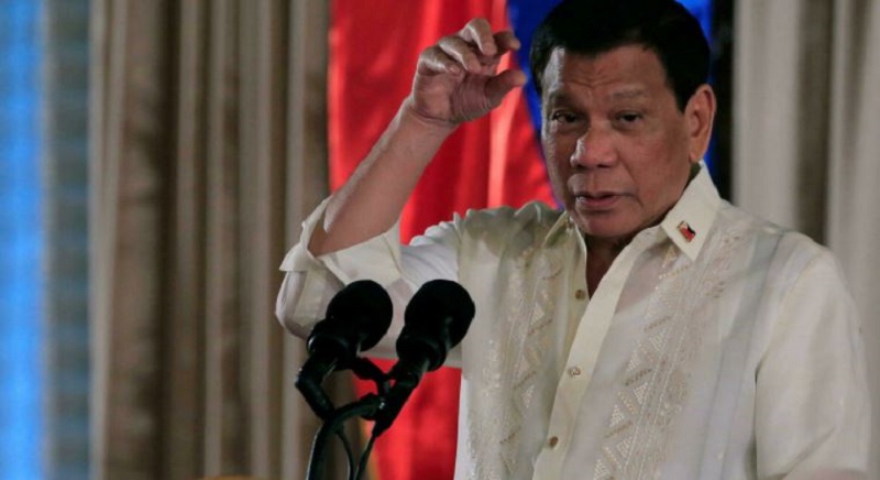 L’autoritaire président philippin se retire de la vie politique: la voie est libre pour… sa fille