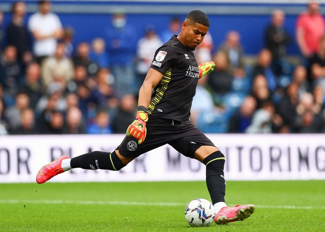 Queens Park Rangers : Le gardien sénégalais, Seny Dieng intéresse Sheffield United 