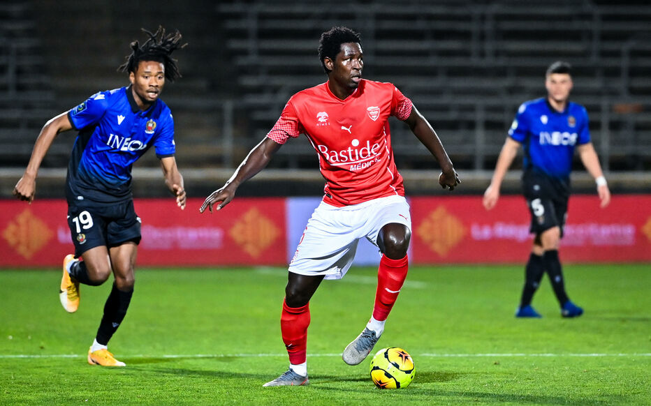 Foot: Pascal Plancque, coach de Nîmes, se questionne sur l’hygiène de vie de Sidy Sarr
