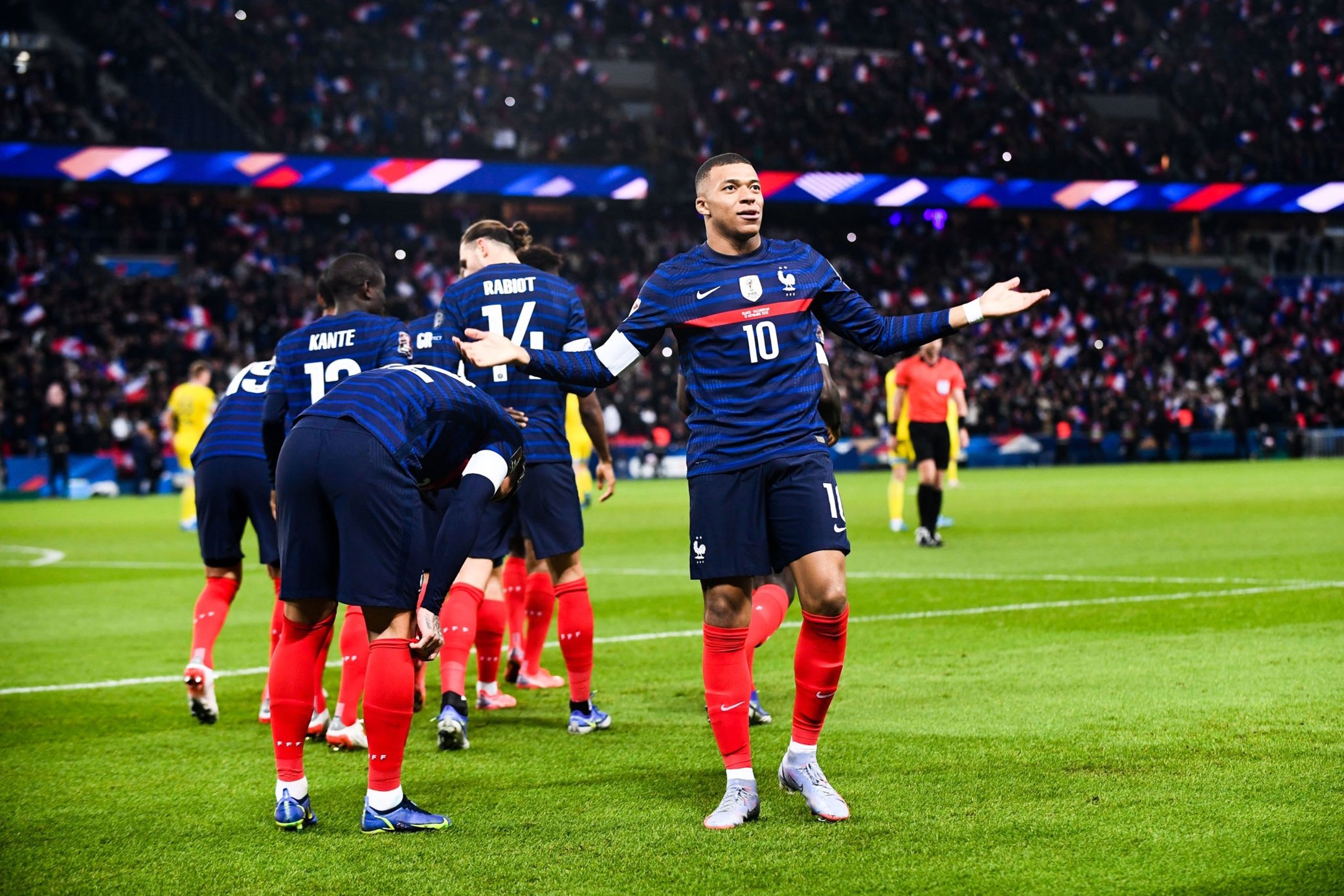 Mondial 2022: La France humilie le Kazakhstan et valide sa qualification