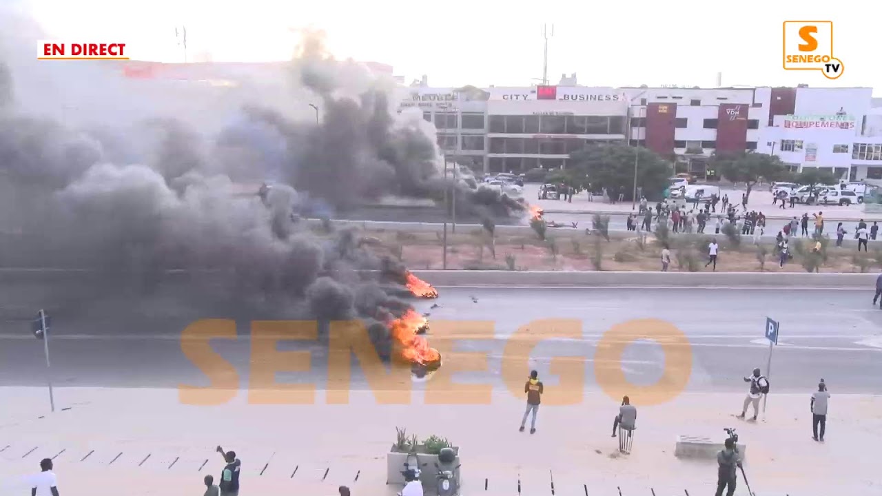 Dakar – VDN : Manifestions après la mise en garde à vue de Barth, Sonko et Gackou (Senego-TV)