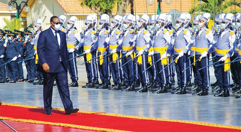 Journées des forces armées : Macky Sall baptise des promotions de l’EMS et de l’ENOA