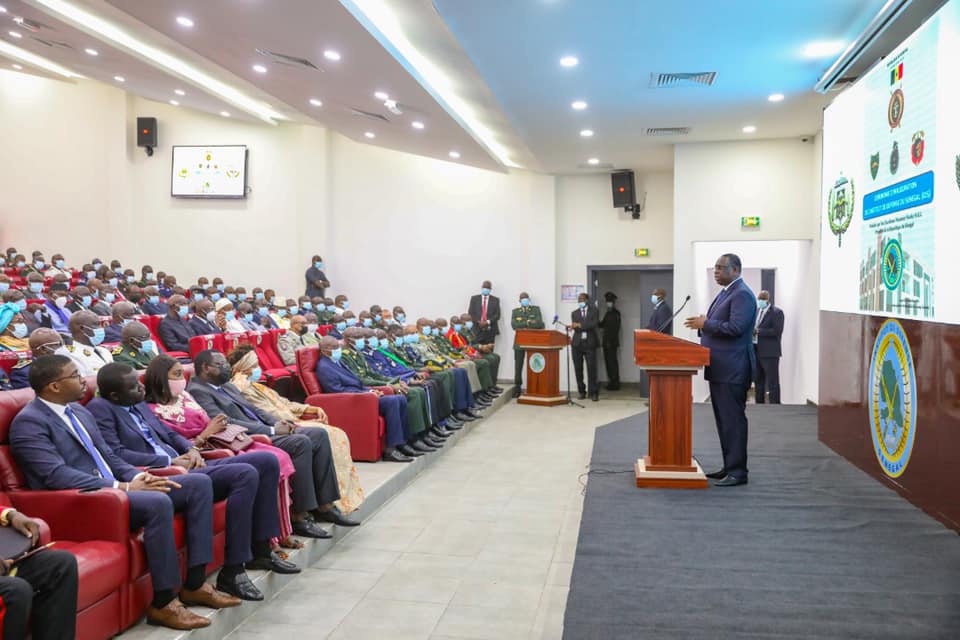 Macky Sall a inauguré ce jeudi l’Institut de défense du Sénégal!