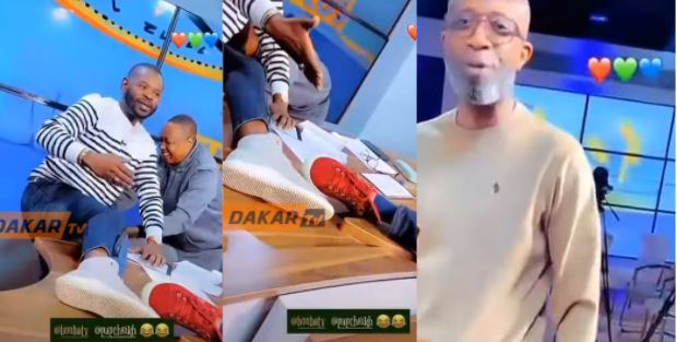 Bouba Ndour taquine Pape Cheikh Diallo avec ses chaussures…vidéo