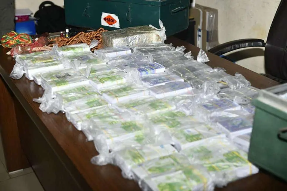 Guédiawaye : 1645 faux billets, saisis 3 personnes arrêtées
