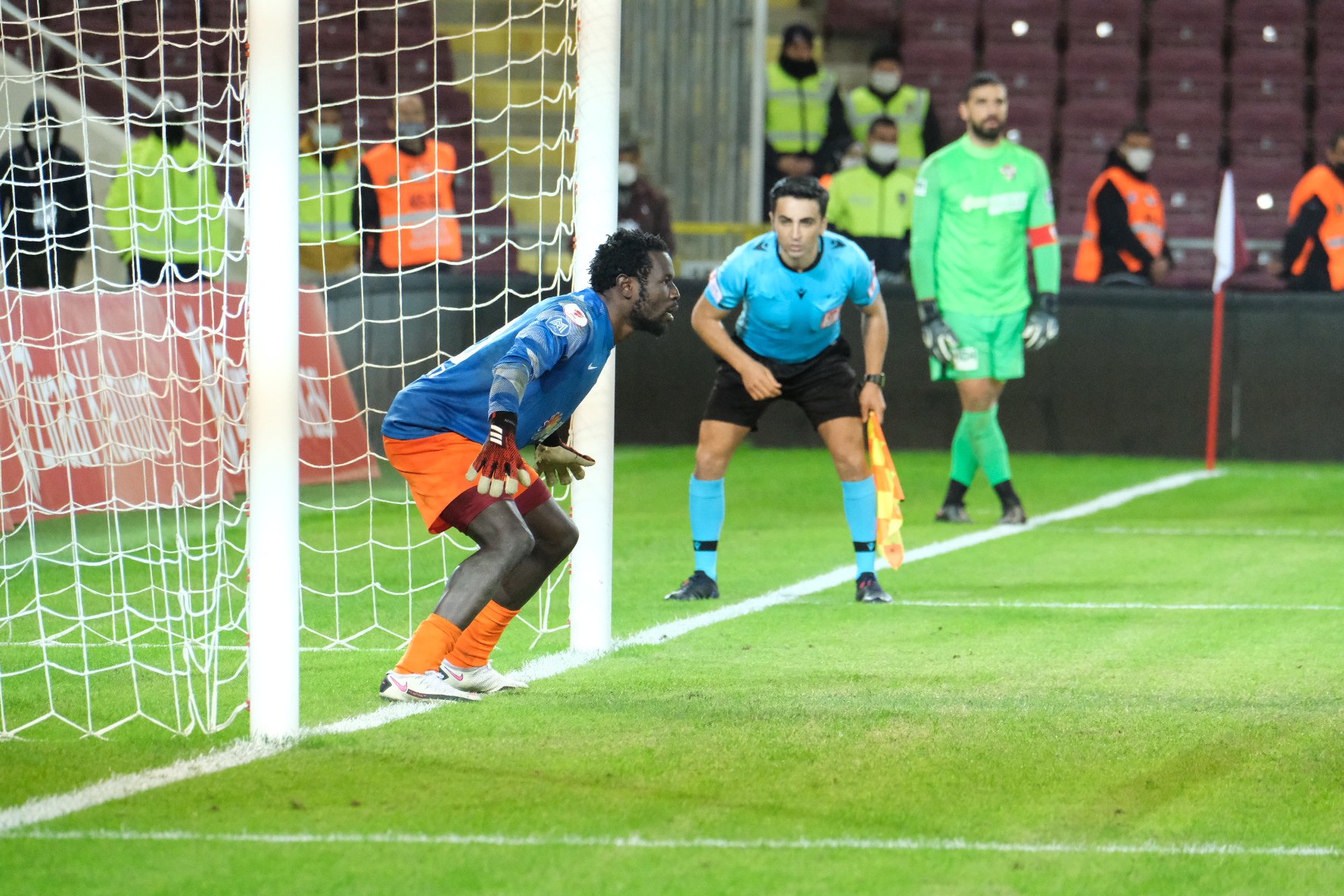 Turquie: Mame Birame Diouf se transforme en gardien de but et qualifie son équipe (vidéo)