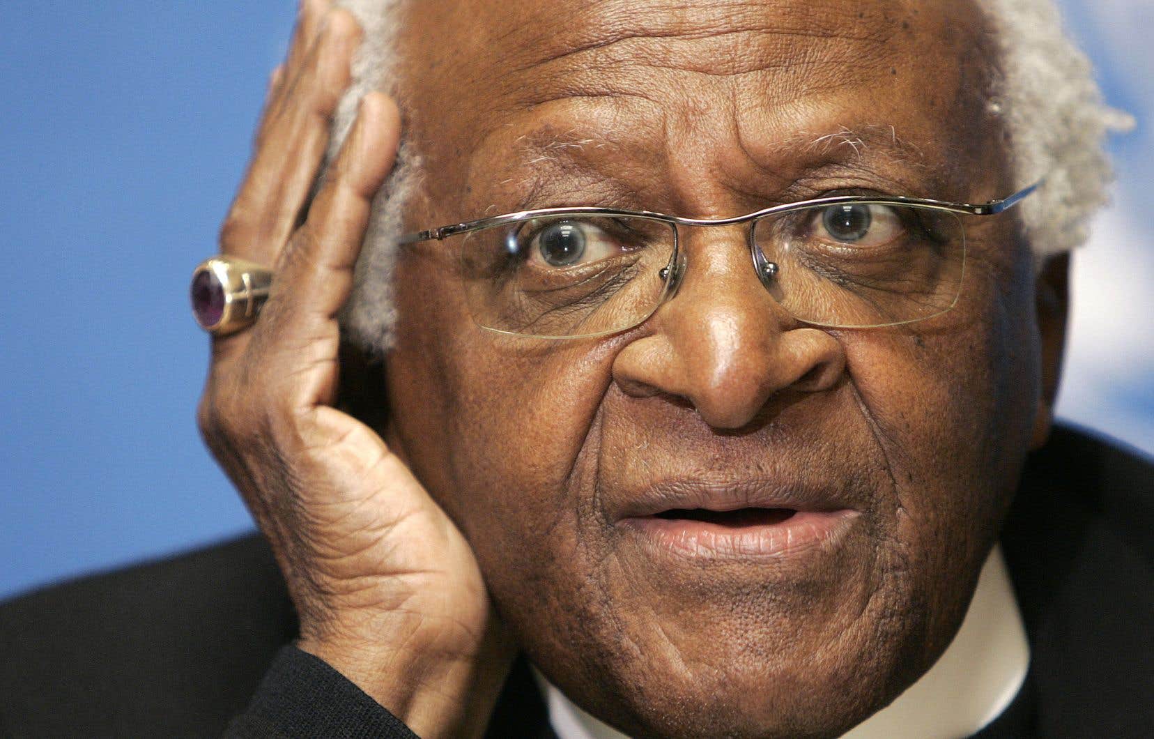 Mort de Desmond Tutu : Son combat « restera dans nos mémoires », salue Emmanuel Macron