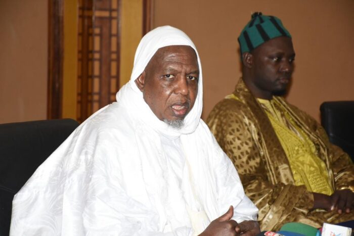 Mali : Le passeport de l’imam Mahmoud Dicko confisqué à l’aéroport de Bamako