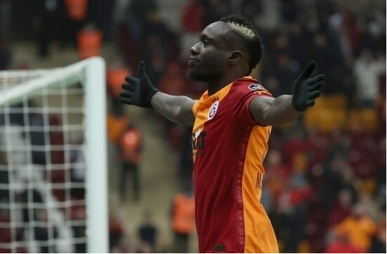 Galatasaray : Mbaye Diagne, loin des critiques, s’envole
