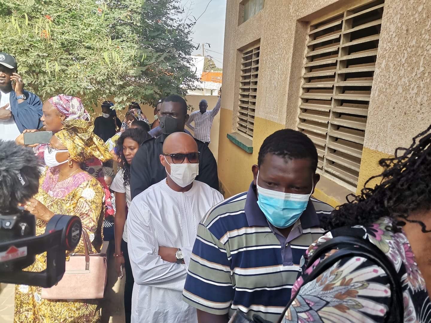 Locales 2022 : Barth en rang dans son centre de vote (Photos)