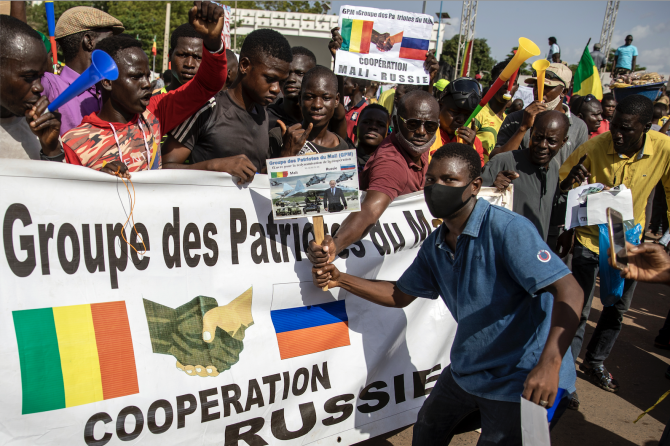 Sanctions de la CEDEAO contre le Mali: Veto de la Chine et de la Russie(Chadha Weslati journaliste)