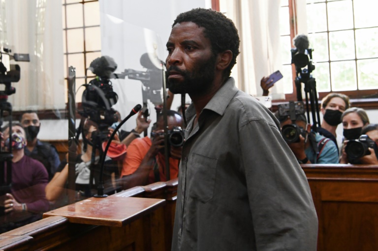 Afrique du Sud : 1 suspect détenu pour l’incendie du Parlement