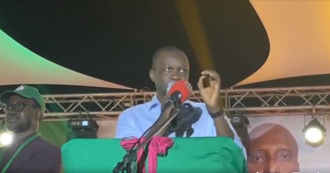 Sonko se défoule sur les « fonctionnaires à mallettes de millions » et égratigne Antoine Diome (Vidéo)