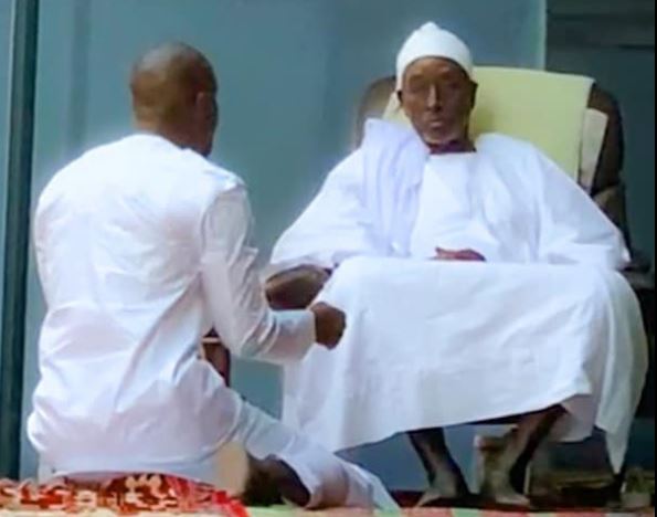 Sonko ému après son « ziar » à Serigne Cheikh Saliou: « Santé de fer Mbacké »(vidéo)