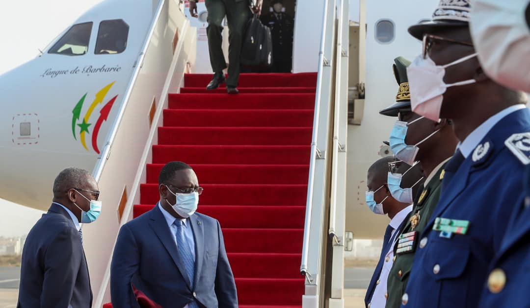 Sommet UE – UA : Le président Macky Sall est de retour à Dakar (Photos)
