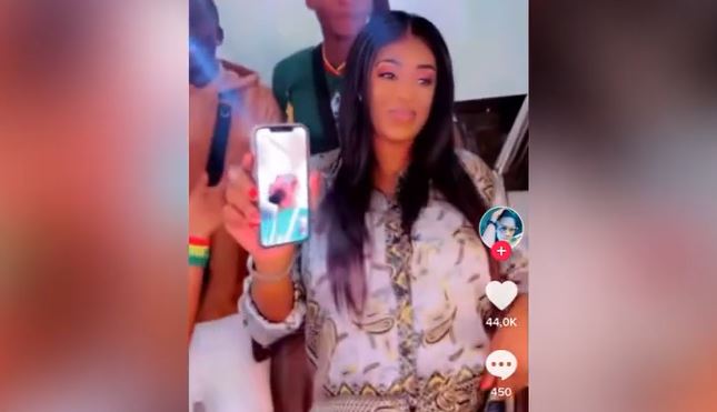 Cheikhou Kouyaté : Sa première Femme, Zahra toujours dans l&rsquo;euphorie de la victoire…vidéo