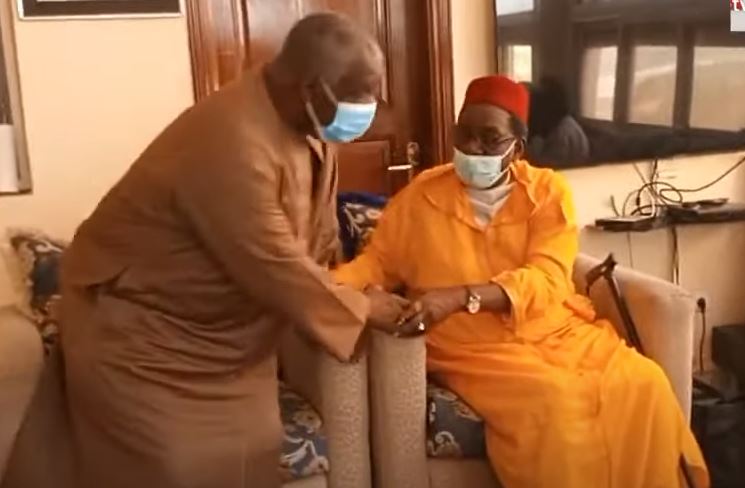Tivaouane : Diop Sy chez Serigne Maodo Sy Dabakh…vidéo