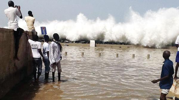 Météo: Alerte à une houle dangereuse et un vent fort!