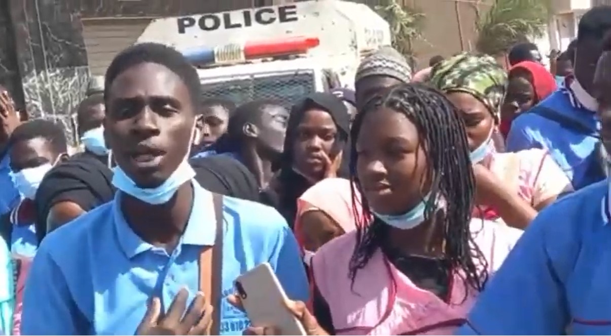Lycées Diaxaay et Keur Massar : Marche des élèves appuyée par les écoles privées (Vidéo)
