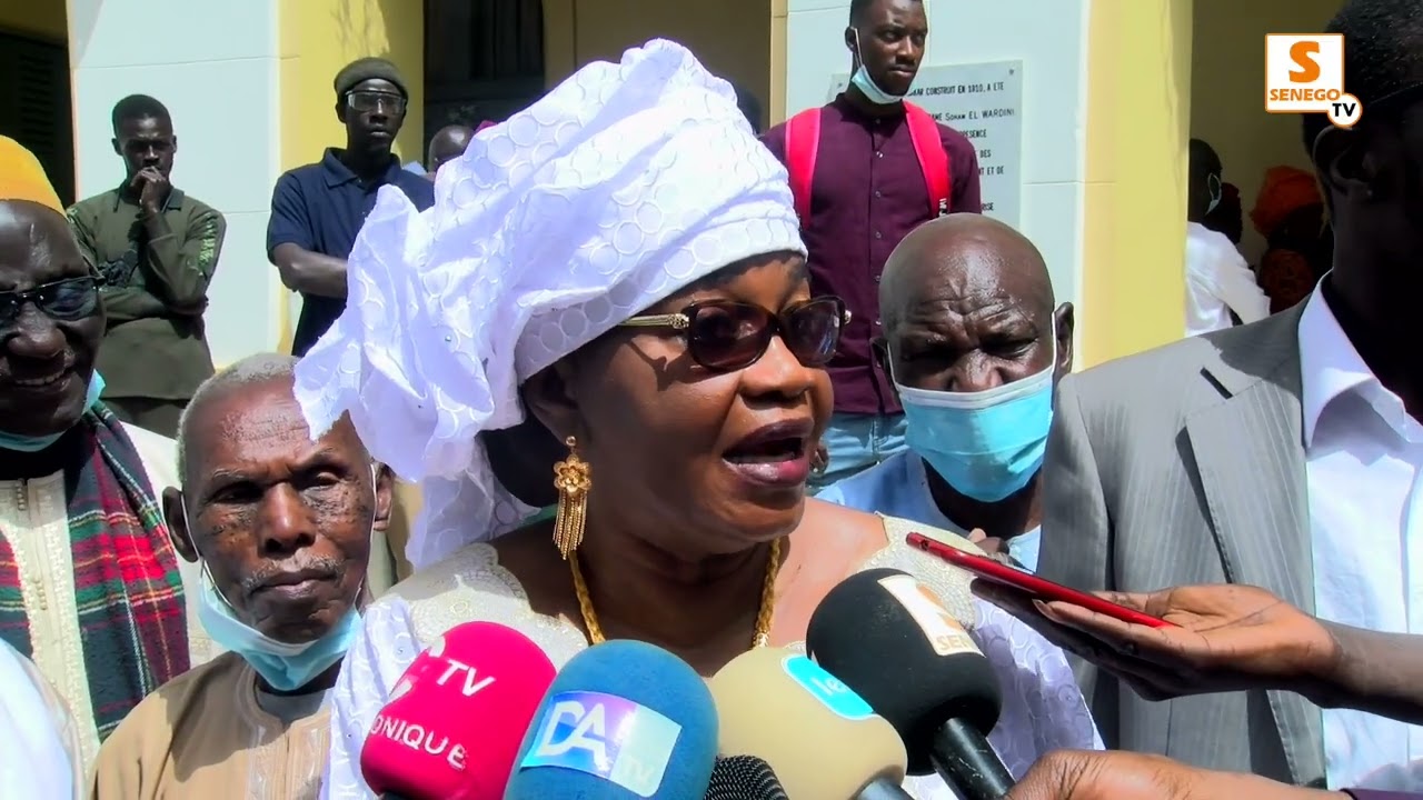 Aida Mbodj à la ville de Dakar : « Yewwi Askan Wi mo deff lou ben parti messoul def… » (Senego TV)