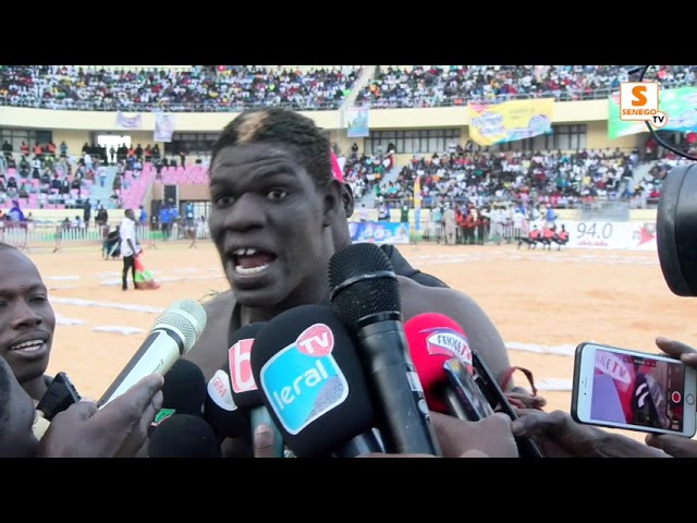 Lutte: Alboury bat Joe technique et le raille « tik tok moniou bolle rek » (Senego TV)